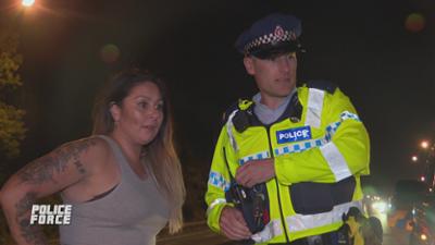 Police Force - Einsatz in Neuseeland: Staffel 18 Folge 10 Prinzessin Bleifuß Police Force - Einsatz in Neuseeland: Staffel 18 Folge 10 Prinzessin Bleifuß