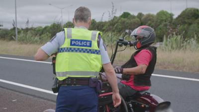 Police Force - Einsatz in Neuseeland: Staffel 21 Folge 7 Fahrradfahrer auf Abwegen