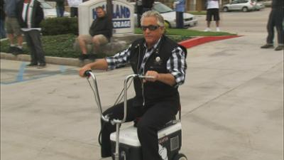 Storage Wars: Staffel 3 Folge 16 Barry gibt einen aus