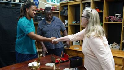 Storage Wars: Staffel 15 Folge 20 Sechs Fäuste für ein Halleluja