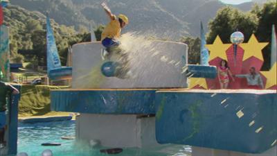 WipeOut - mach dich nass!: Staffel 4 Folge 16 Blind Date 2.0. (1) WipeOut - mach dich nass!: Staffel 4 Folge 16 Blind Date 2.0. (1)