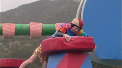 WipeOut - mach dich nass!: Staffel 4 Folge 19 Babybrei mit Sushi WipeOut - mach dich nass!: Staffel 4 Folge 19 Babybrei mit Sushi