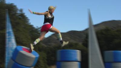 WipeOut - mach dich nass!: Von Nerd-Vögeln und Flower Power