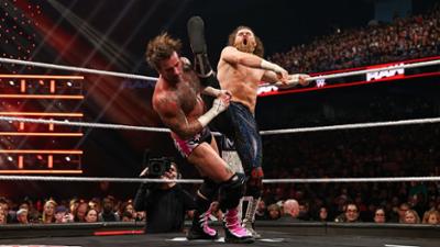WWE RAW: Sami Zayn und CM Punk im knallharten Match um den Gürtel