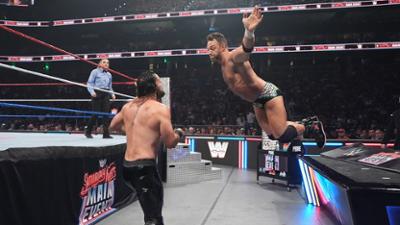 WWE SmackDown: Saturday Night’s Main Event: LA Knight knüpft sich Seth Rollins vor!