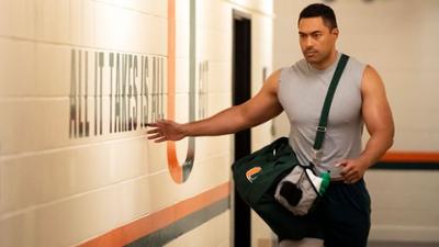 Young Rock: Staffel 1 Folge 1 Thomas vs. Dwayne