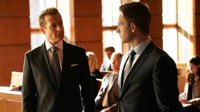 SUITS: Staffel 7 Folge 4 TEILE UND HERRSCHE
