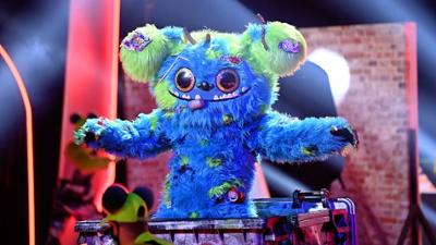 The Masked Singer: Mülli Müller begeistert mit 'Bombtrack' von Rage Against The M