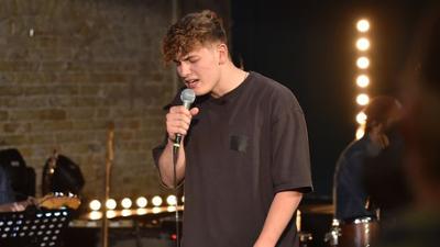 The Voice of Germany: Mathis Kloss: "Let Me Down Slowly" The Voice of Germany: Mathis Kloss: "Let Me Down Slowly"