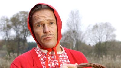 TRAMITZ and friends: Staffel 1 Folge 3 Rotkäppchen überrascht Mafioso