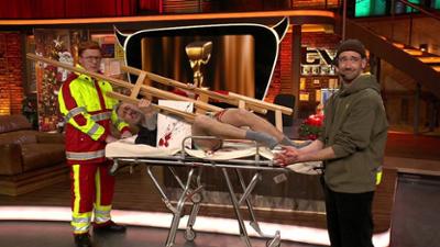 TV total: Zwischen Sprengwurst und Klötenkunst