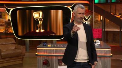 TV total: Staffel 22 Folge 18 Puffi findet seinen Puffalike!