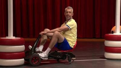 TV total: Staffel 22 Folge 23 WM-Orakel Puffi