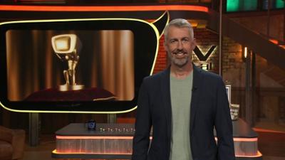 TV total: Staffel 21 Folge 26 Puffi weihnachtet sehr!