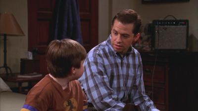 Two and a Half Men: Staffel 1 Folge 20 Ich kann im Dunkeln pinkeln