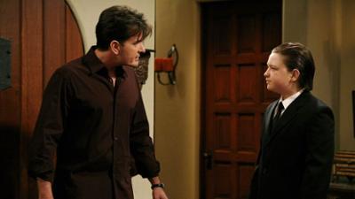 Two and a Half Men: Staffel 5 Folge 14 Ohne Mücken kein Beglücken