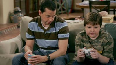 Two and a Half Men: Staffel 3 Folge 22 Ein Mann braucht höhere Ziele