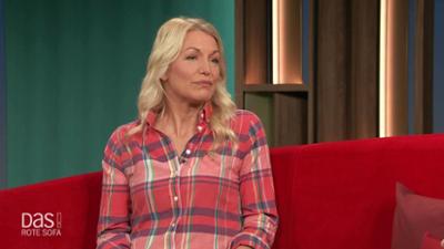 DAS! Rote Sofa: Tierfilmerin und Eistaucherin Christina Karliczek Skoglund auf dem Roten Sofa