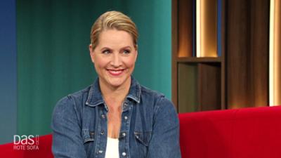 DAS! Rote Sofa: Moderatorin und Autorin Judith Rakers auf dem Roten Sofa