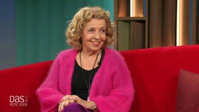 DAS! Rote Sofa: Schauspielerin Michaela May auf dem Roten Sofa