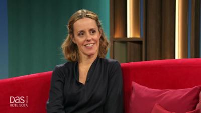 DAS! Rote Sofa: Cellistin Sol Gabetta auf dem Roten Sofa