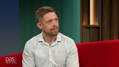 DAS! Rote Sofa: Biochemiker und Zoologe Dr. Tim Lüddecke auf dem Roten Sofa