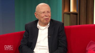 DAS! Rote Sofa: Historiker und Politologe Rafael Seligmann auf dem Roten Sofa
