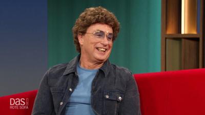 DAS! Rote Sofa: Comedian Atze Schröder auf dem Roten Sofa