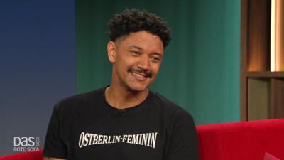 DAS! Rote Sofa: Journalist und Autor Don Pablo Mulemba auf dem Roten Sofa