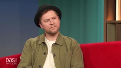 DAS! Rote Sofa: Musiker Johannes Oerding auf dem Roten Sofa