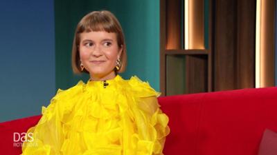 DAS! Rote Sofa: Schriftstellerin Caroline Wahl auf dem Roten Sofa