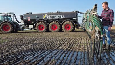 die nordreportage: Gülle ballern unter Zeitdruck - Mit Treckern und Teamgeist