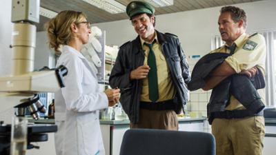 Hubert und Staller: Folge 65: Ein schmutziges Geschäft (S04/E15)