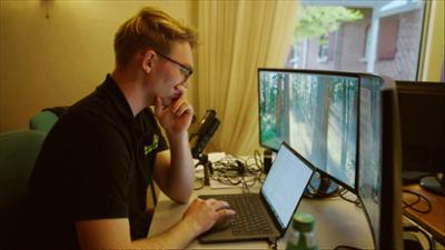 Klaas mit K: Zwischen den Welten