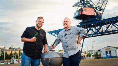 Mett oder Möhre - Das große NDR-Grillmeister-Duell: Das Grillmeister-Duell: Moinkballs und veganer Burger