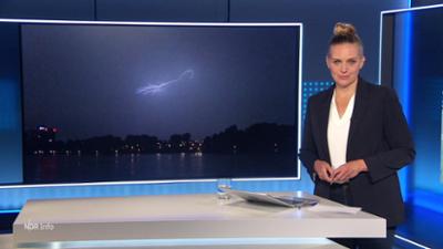 NDR Info: 15:00