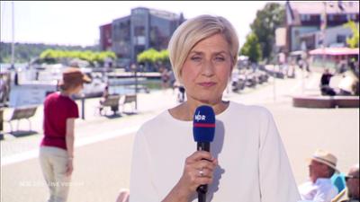 NDR Info: 15:00