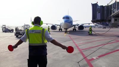 Wie geht das?: Flugzeugstarts im Minutentakt