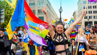 Berlin Pride 2025: CSD-Demo "Nie wieder still" in Berlin Berlin Pride 2025: CSD-Demo "Nie wieder still" in Berlin
