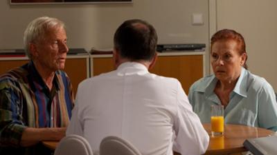 In aller Freundschaft: Folge 443: Wer hat das Recht ...?  (S12/E26)