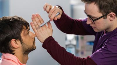 In aller Freundschaft - Die jungen Ärzte: Folge 394: Gerettet (S10/E16)