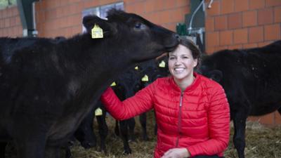 Lecker aufs Land: Kulinarische Schätze aus Holstein (S01/E03) Lecker aufs Land: Kulinarische Schätze aus Holstein (S01/E03)