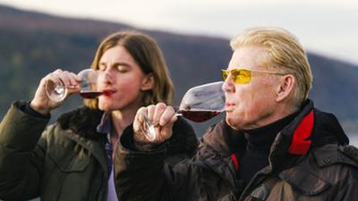 Raus aufs Land: Folge 9: Family Reunion in der Provinz – Mit Mitte 20 nochmal zu Papa ziehen