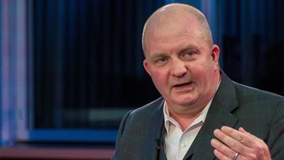 THADEUSZ und die Beobachter: Machtwechsel in der Hauptstadt?