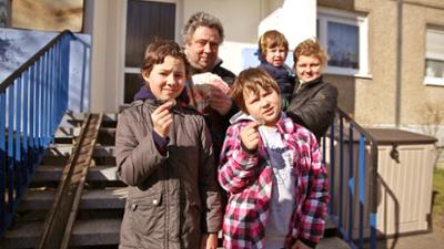 Armes Deutschland: Folge 5: Trennung, Hochzeit und verzweifelte Jobsuche