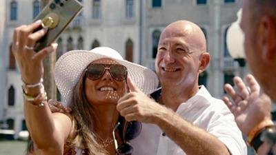 Bella Italia - Camping auf Deutsch: Folge 4: Promi-Alarm in Venedig: Sascha und Nicole auf der Jagd nach Jeff Bezos