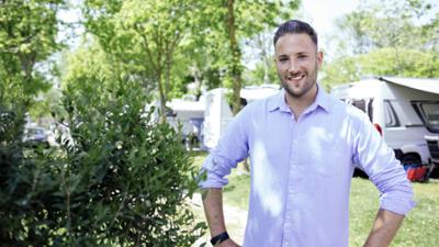 Bella Italia - Camping auf Deutsch: Staffel 2, Folge 2: Das große Wiedersehen: Dennis trifft seinen Urlaubsflirt Ulrike