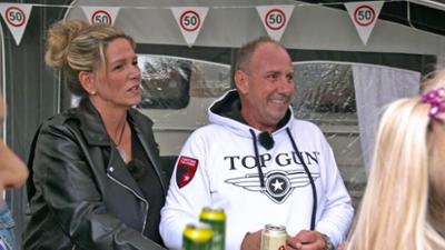 Bella Italia - Camping auf Deutsch: Staffel 3, Folge 6: Die große Geburtstagsparty: Sascha Fingerhuth wird 50!