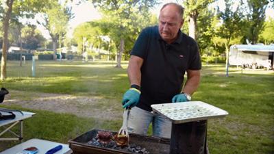 Bella Italia - Camping auf Deutsch: Folge 6: Das Große Grill-Experiment der Fingerhuth-Clique
