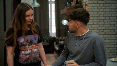 Berlin - Tag & Nacht: Folge 3637: Mit allen Wassern gewaschen